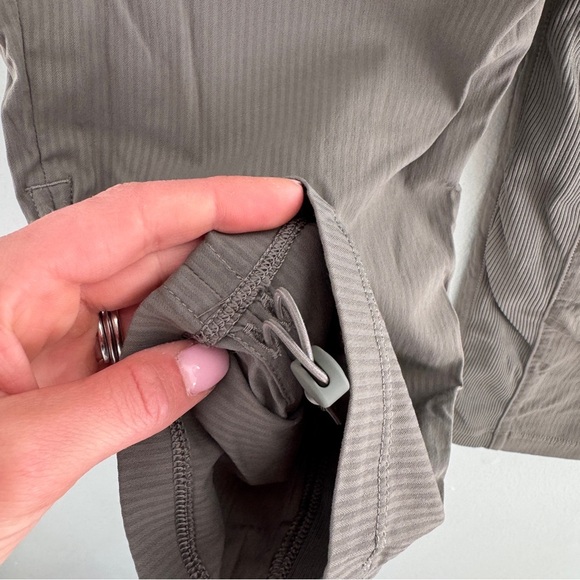 Lululemon Beyond the Studio Crop - Picture 11 of 12